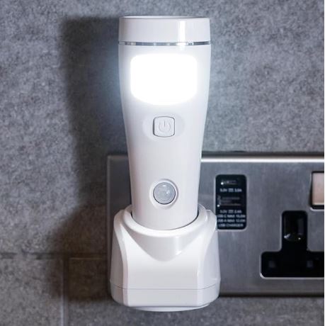 Xtralite NiteSafe Motion Sensor II LED Dusk Till Dawn Nightlight With Power Failure