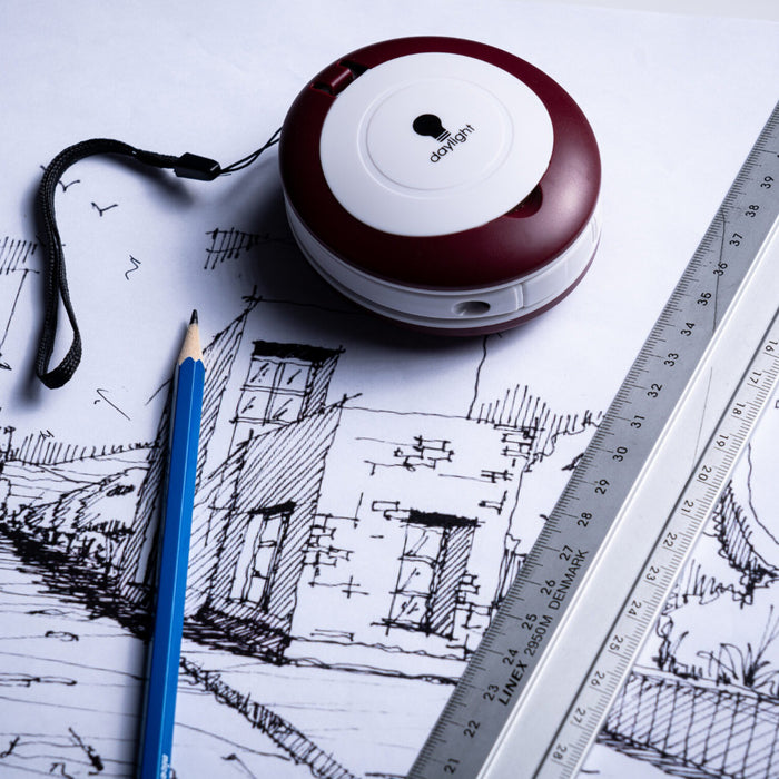 The Daylight Compact YoYo Foldable Magnifying Light