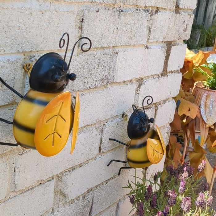 Outdoor Garden Ornamental Metal Bumblebee Hanging Wall Décor