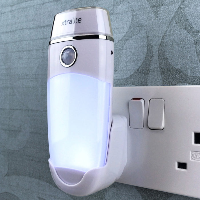 Xtralite NiteSafe Duo+ LED Dusk Till Dawn & Sensor Night Light With Power Failure Torch